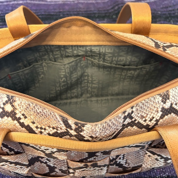 Harvey’s Python Seatbelt bag - Picture 6 of 8